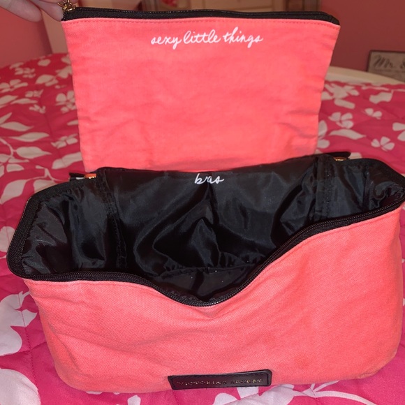 Victoria’s Secret Travel Pouch - Picture 6 of 7